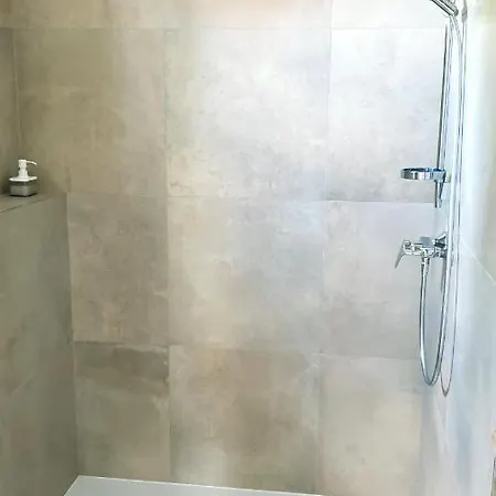 Valeria Apartman